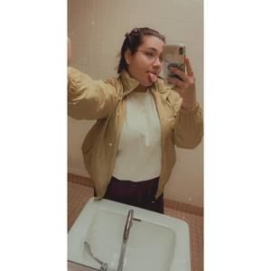 Meet your Posher, Alexandra